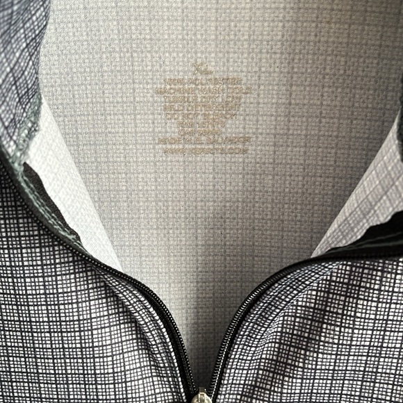 WOMENS XL KERRITS QUARTER ZIP SHORT SLEEVE SHIRT - Picture 3 of 6